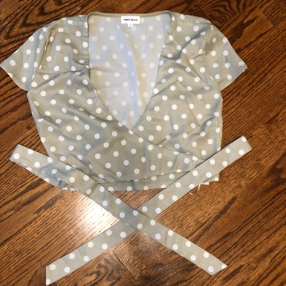 polka dot cropped short sleeve top - Picture 1 of 1